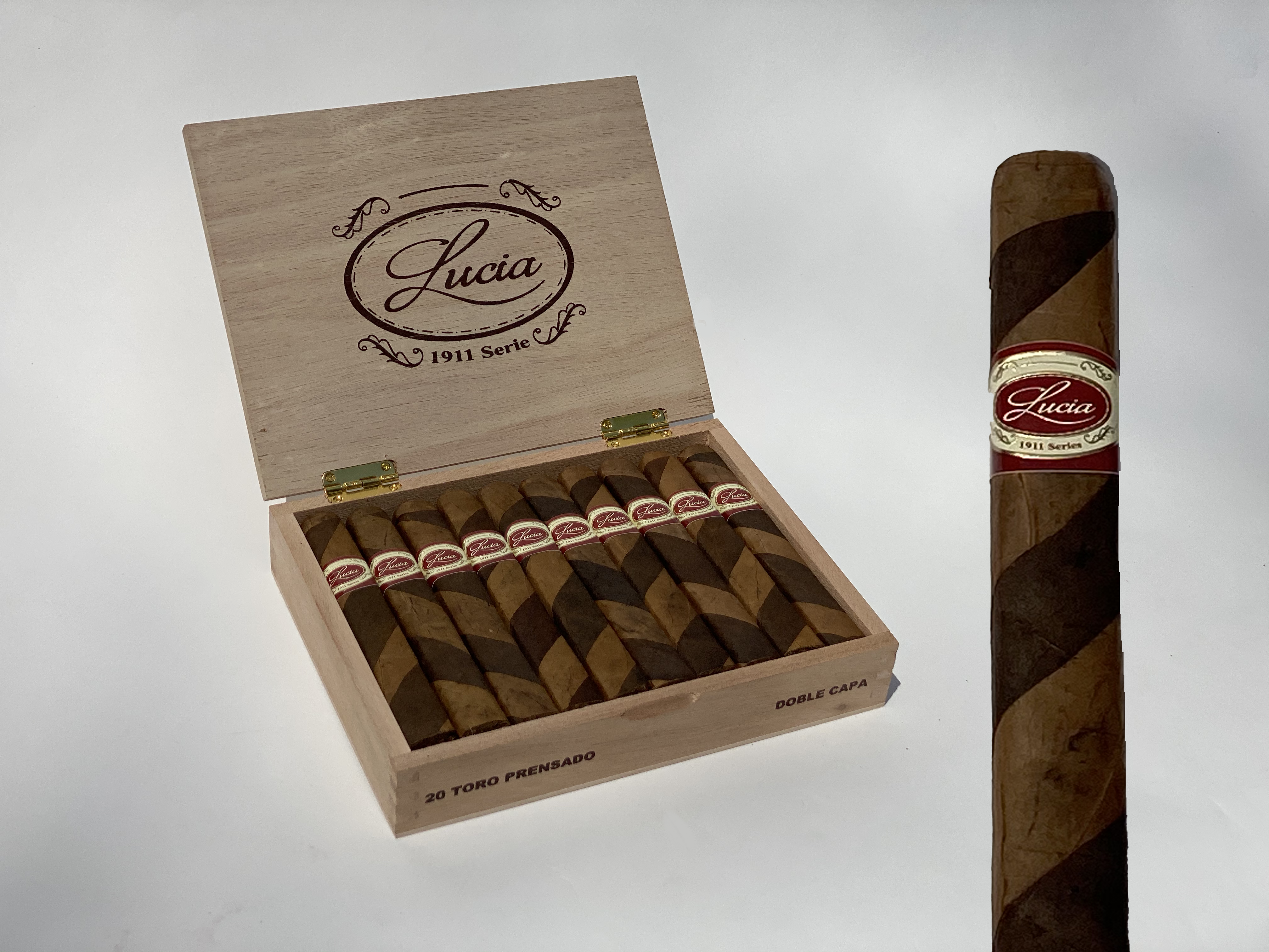 Lucia Toro Prensado Doble Capa – Lucia Cigars